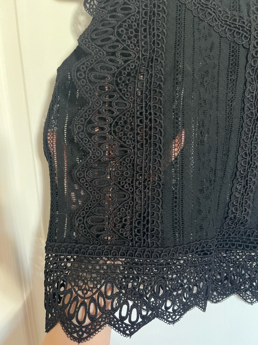 Chicwish Black Lace Crochet Sleeveless Camisole Top - Picture 2 of 4